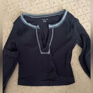 URBAN OUTFITTERS long sleeve out from under top